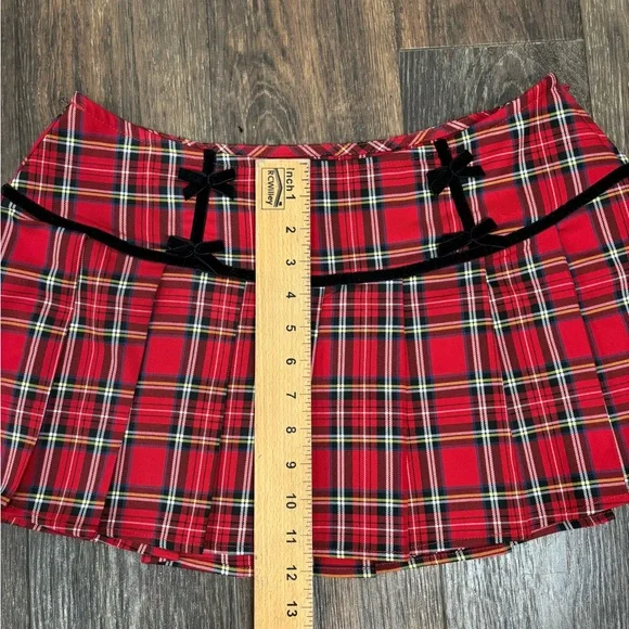 Social Collison Plaid Pleated Skirt with bows Size M - Picture 6 of 13